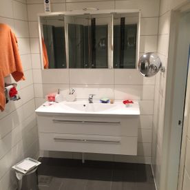 Fotografi av ny vaskeservant